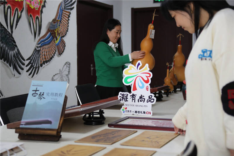 潍坊高新区：老手艺“非”同凡响新手造“潮”出时尚