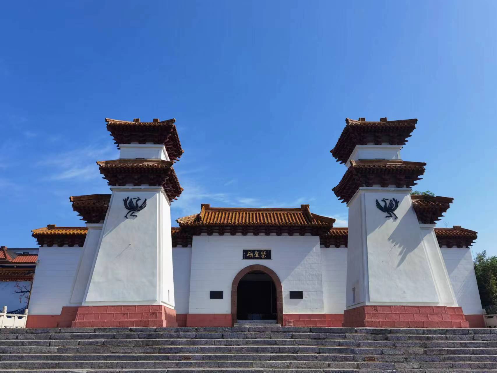 绿色中国行走进大美南阳灯光秀,南阳绿水青山