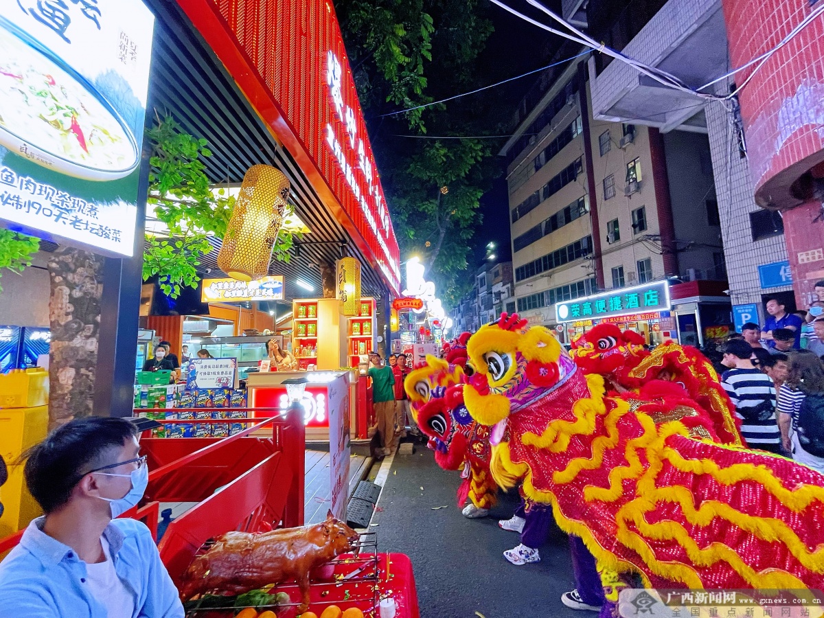 最是人间烟火气年味正浓,南宁必打卡街区