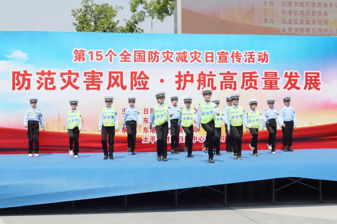 日照大海人山人海,今天日照