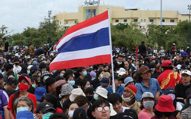 泰国远进党宣布放弃牵头组阁权,泰国远进党宣布大选将组建内阁