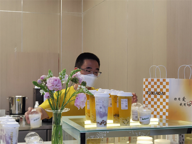 从世界冠军到奶茶店主理人，“阳光201”帮助残疾人实现高质量就业