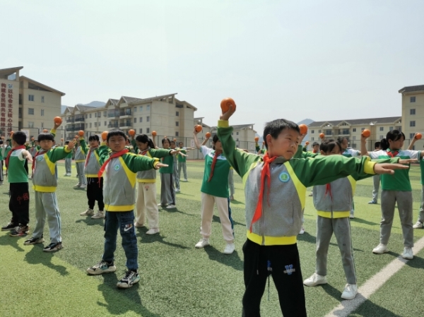 兴义义龙五四运动,兴义义龙蓝天学校大课间