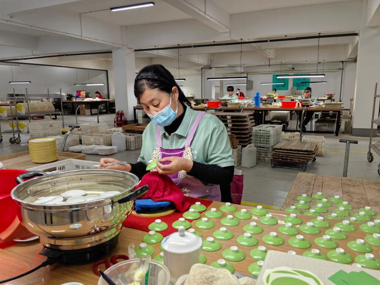 闆ㄨ繃澶╅潚浜戠牬妤蜂功,闆ㄨ繃澶╅潚浜戠牬鍑哄瑙嗛