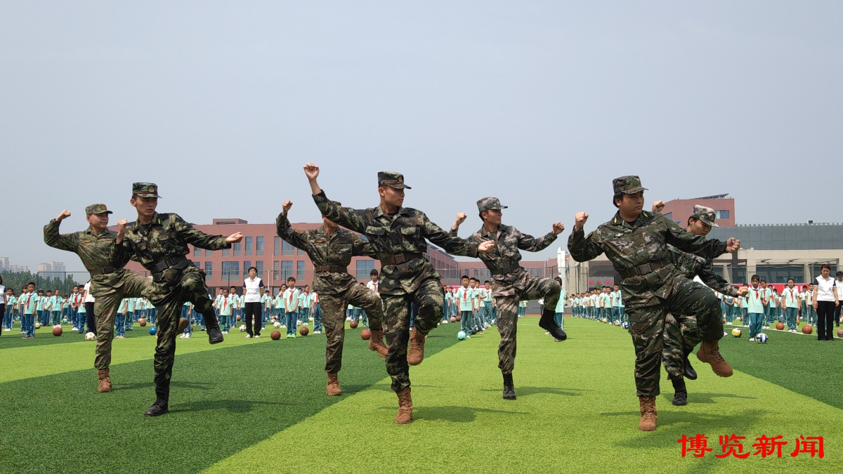 筑牢国防教育进校园,国防教育进校园点燃萌娃强国梦