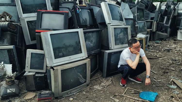 花总谈揭黑网红标签,热搜制造者