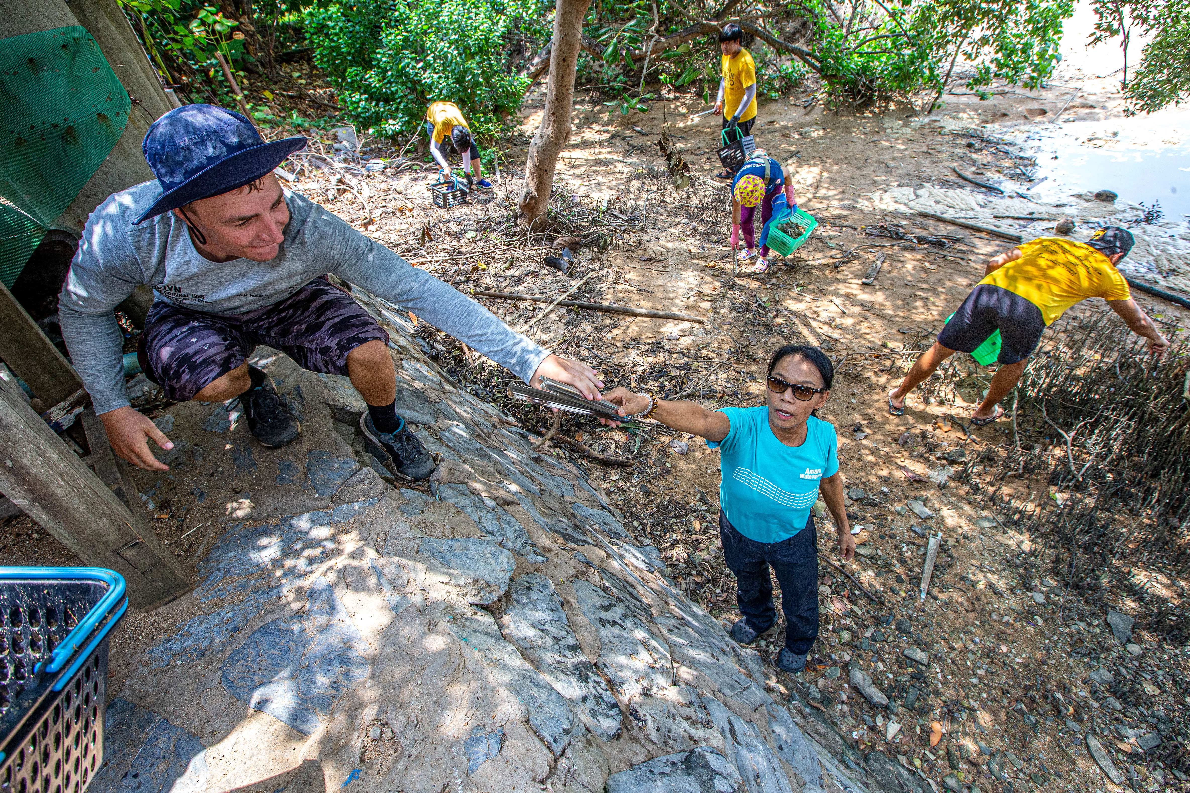 （国际·图文互动）通讯：泰国环境卫士向海洋垃圾“宣战”