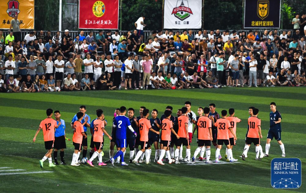 贵州村超掀起夏日足球热,贵州村超足球赛人民日报