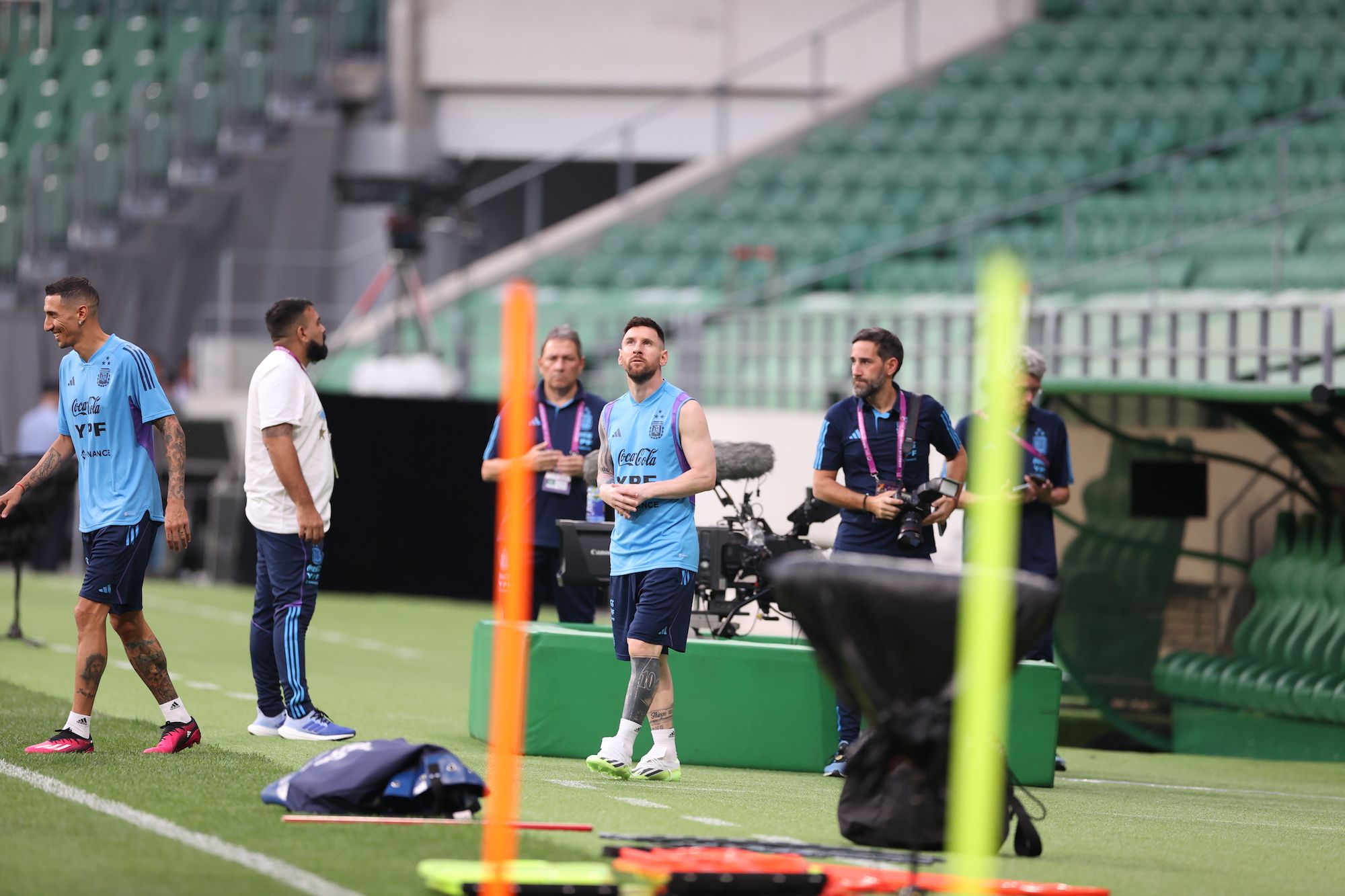 现场直击梅西工体首训完整版,梅西北京比赛现场直播视频