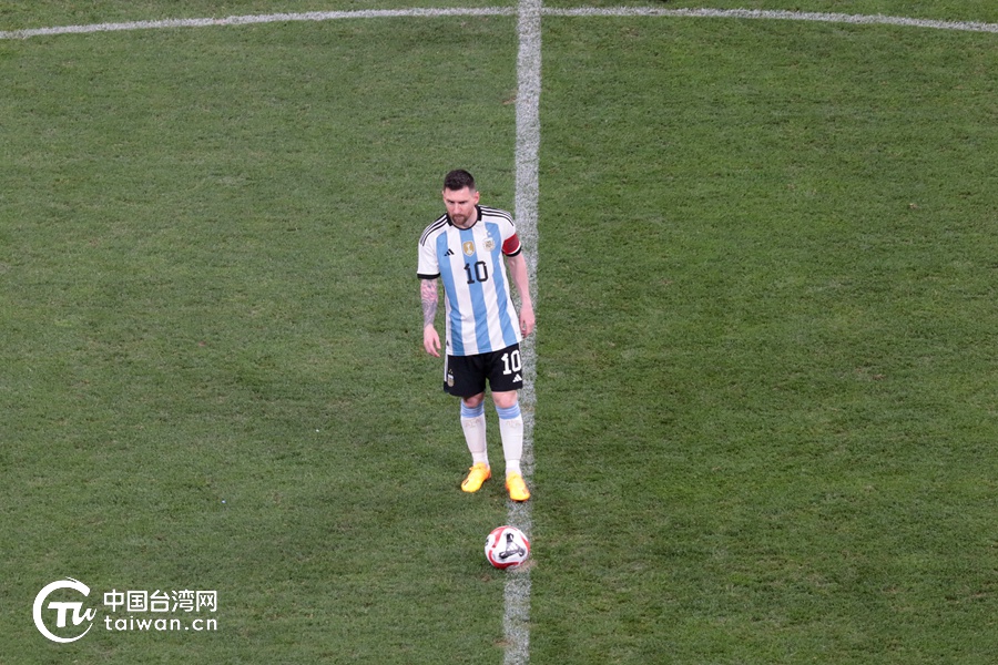 梅西世界波助阿根廷绝处逢生,开场80秒闪击破门
