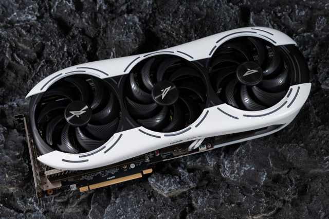 不惜堆料的旗舰“芯”王，索泰GeForceRTX4090PGFOC显卡评测