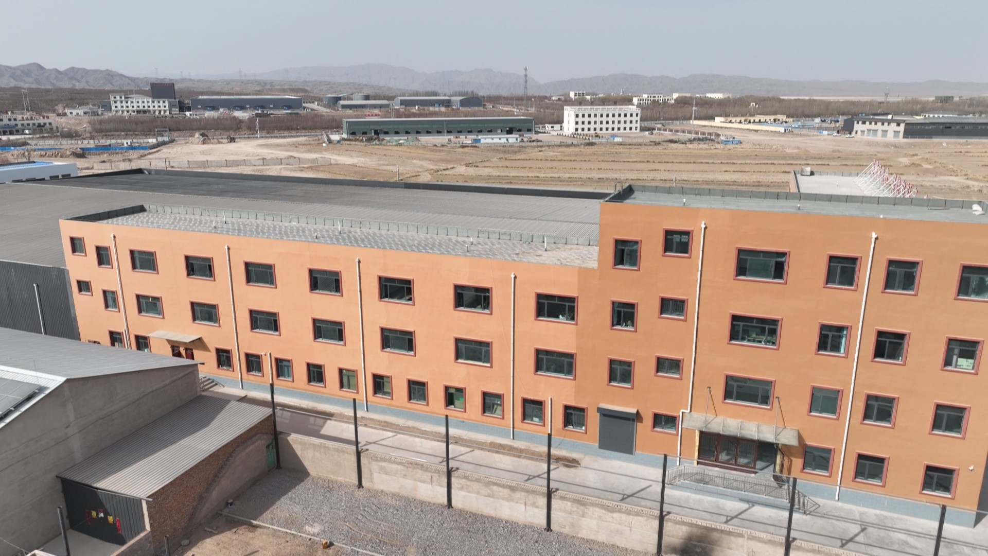 取缔小散乱污企业新闻报道,散乱污企业及集群综合整治行动