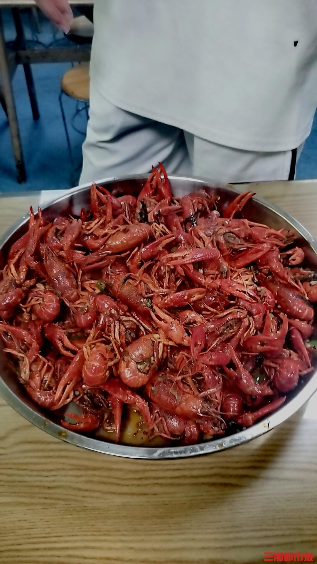 夏吃小龙虾禁忌多这六种要牢记,吃小龙虾有些什么忌讳