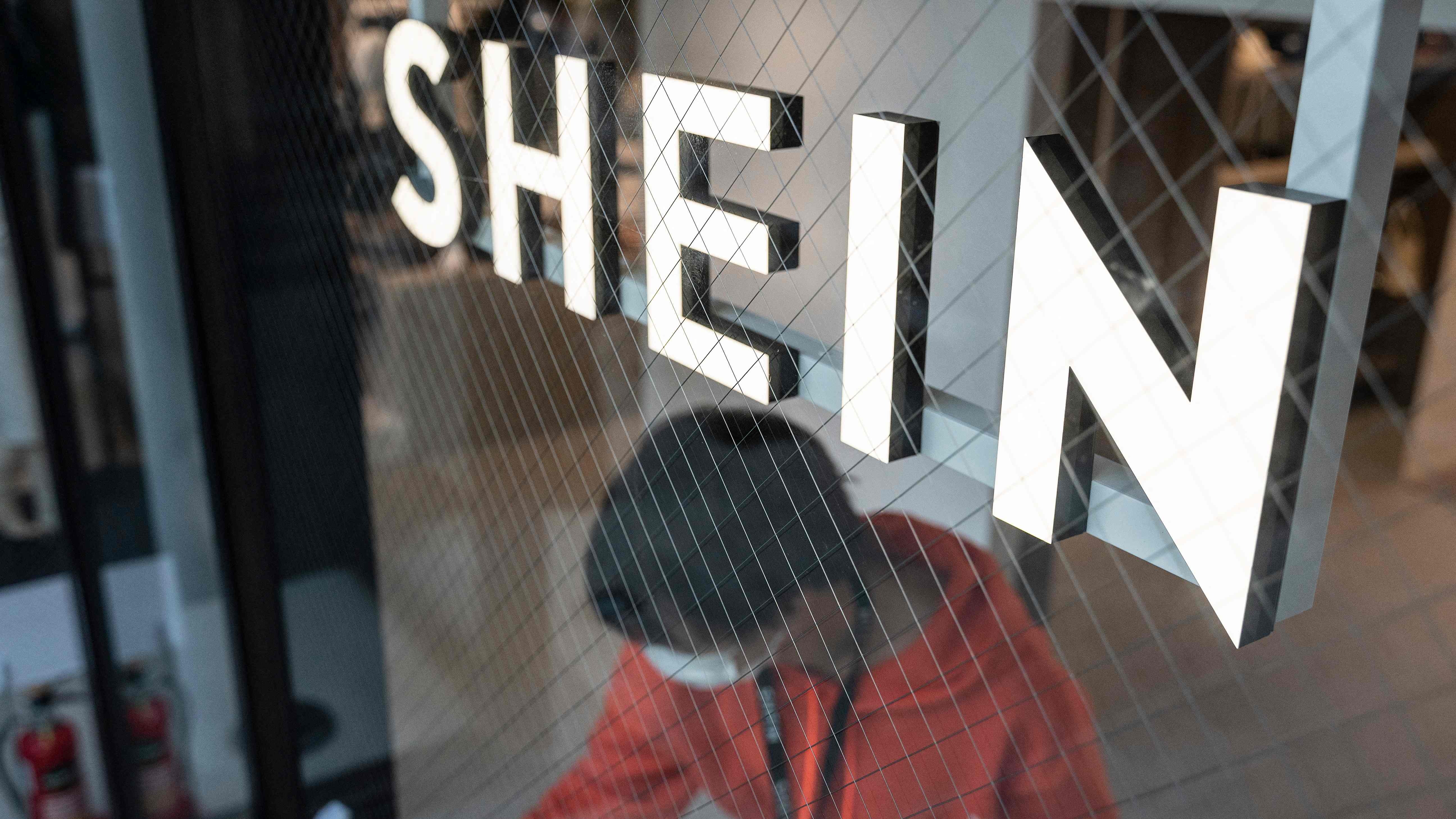 shein占据美国快时尚,shein荣登快时尚领域品牌榜首
