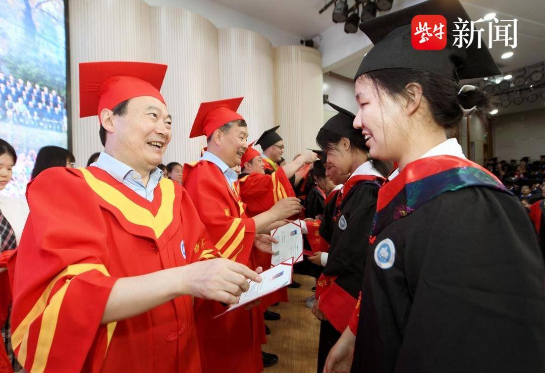 南京金陵中学2018毕业,南京市江宁区麒麟门中学毕业典礼