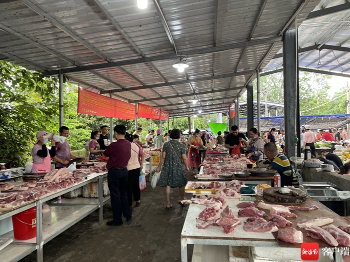 文明海南|昌江这个马路临时市场让流动摊贩有了“家”