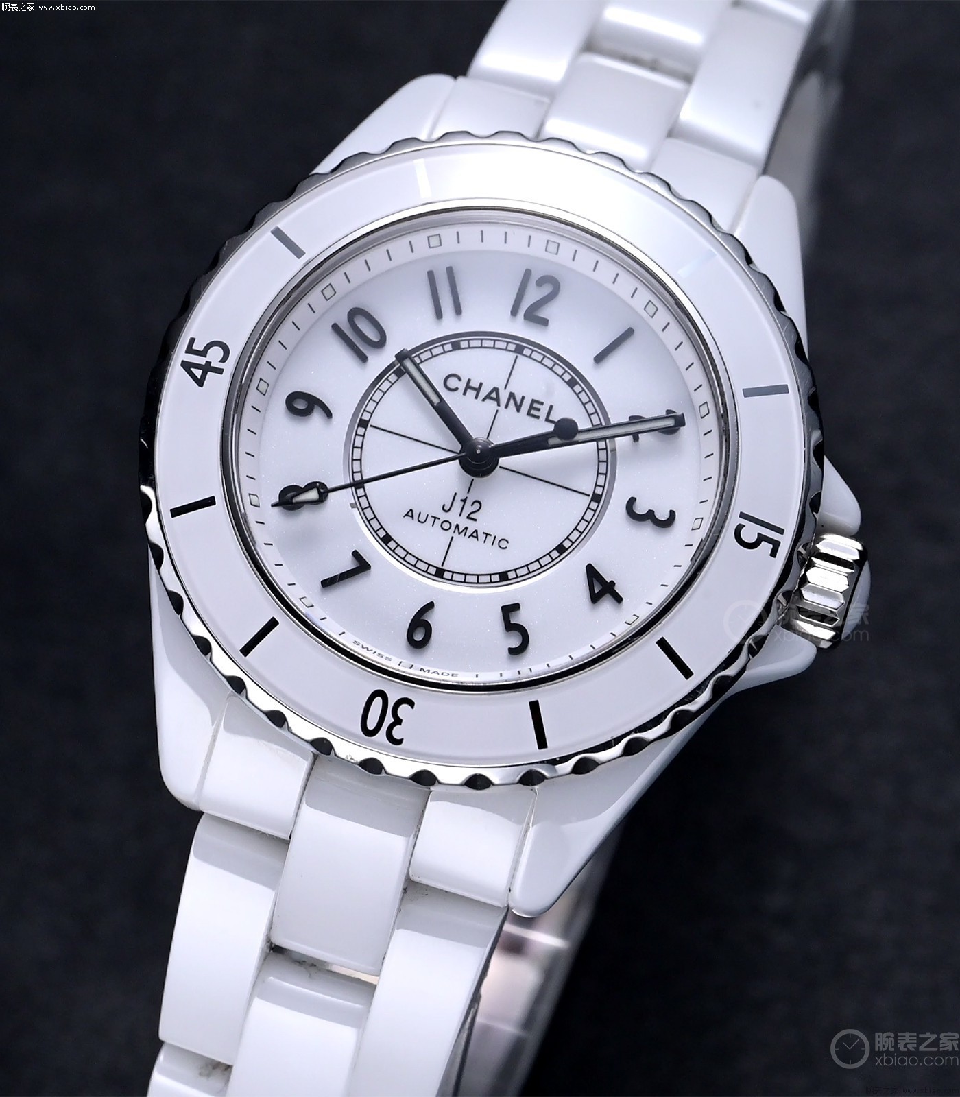 j12香奈儿黑白,香奈儿j12明星代言