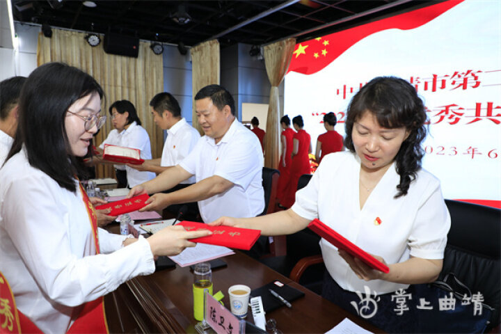 医院庆七一党员活动,医院开展庆祝建党102周年系列活动