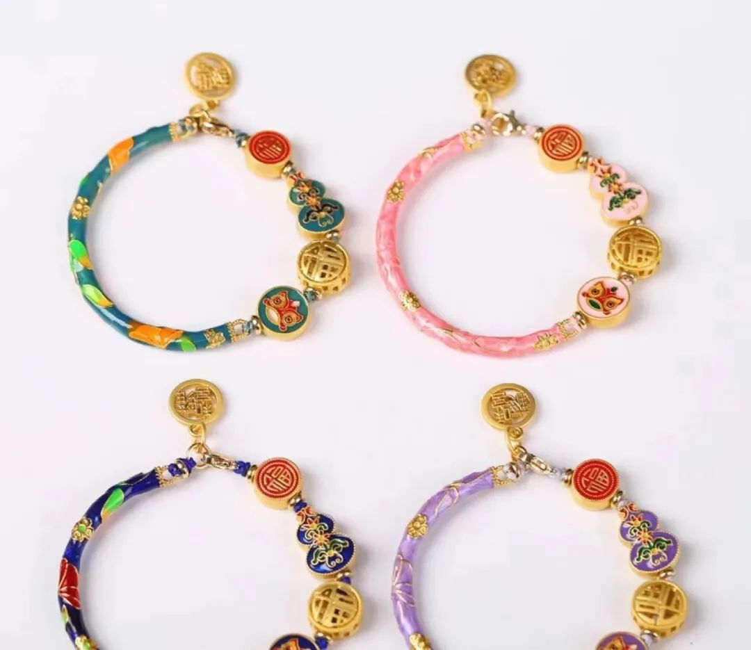 为什么年轻人也去雍和宫,为什么去雍和宫的年轻人好多