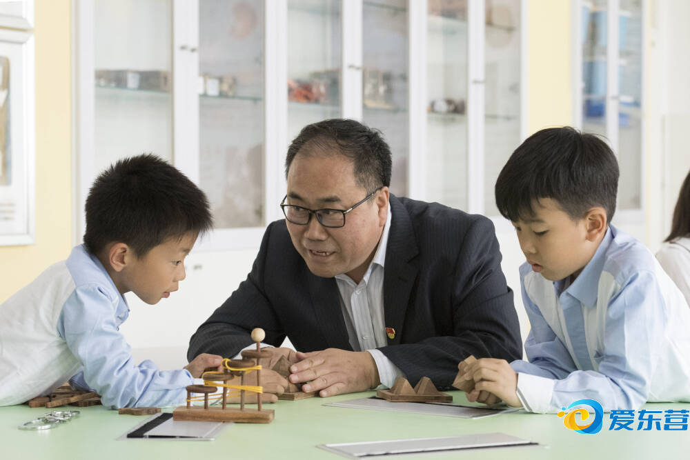 东凯小学校长曹玉泮,东凯小学校长曹玉韬