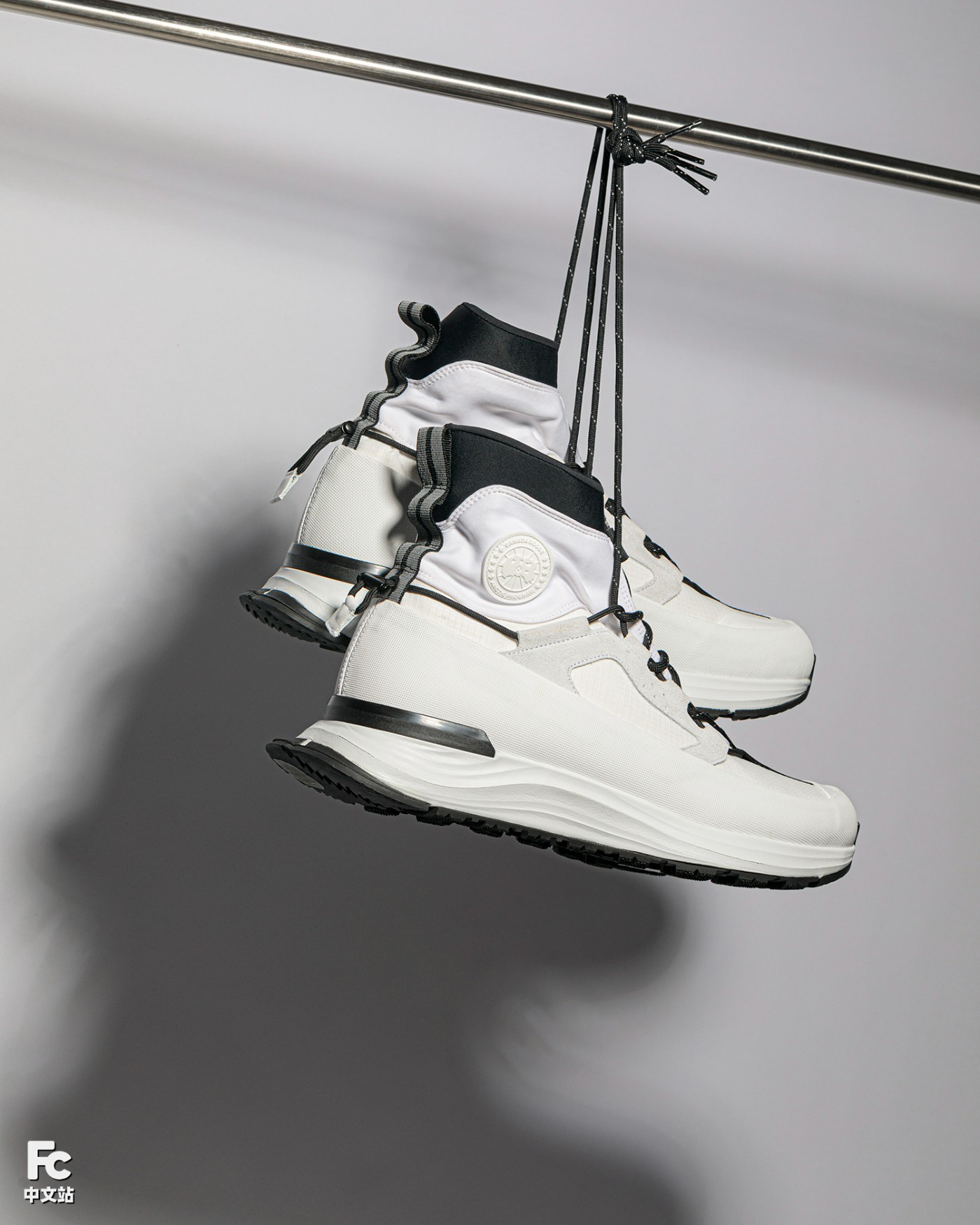 悄悄上架!没想到「加拿大鹅」做鞋也能这么帅!