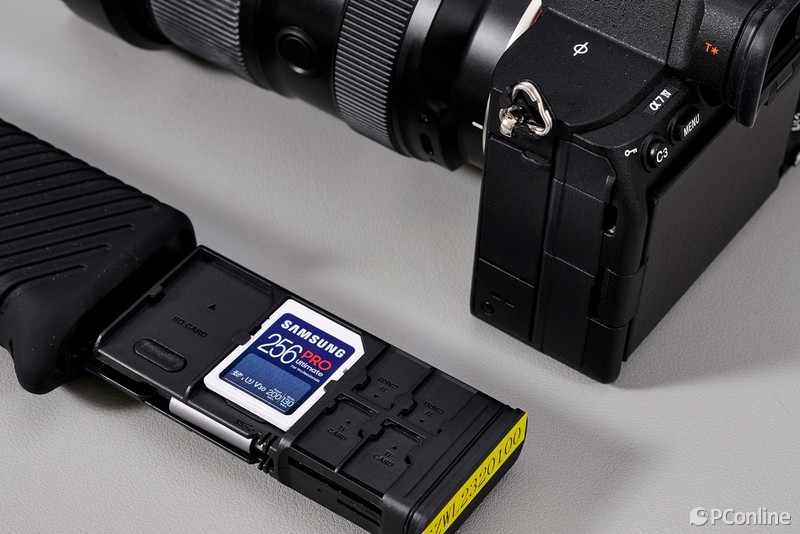 三星即将发布高性能sd卡,三星推出新sd存储卡主打耐用性