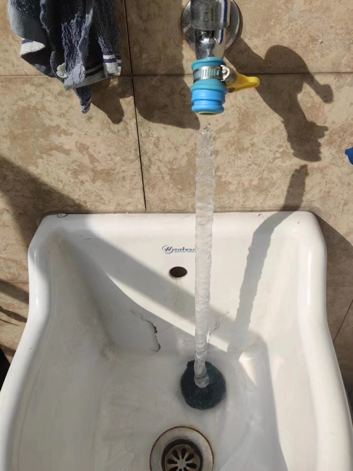 水管冻住了用电热线可以吗,家里水管冻住用喷枪可以吗