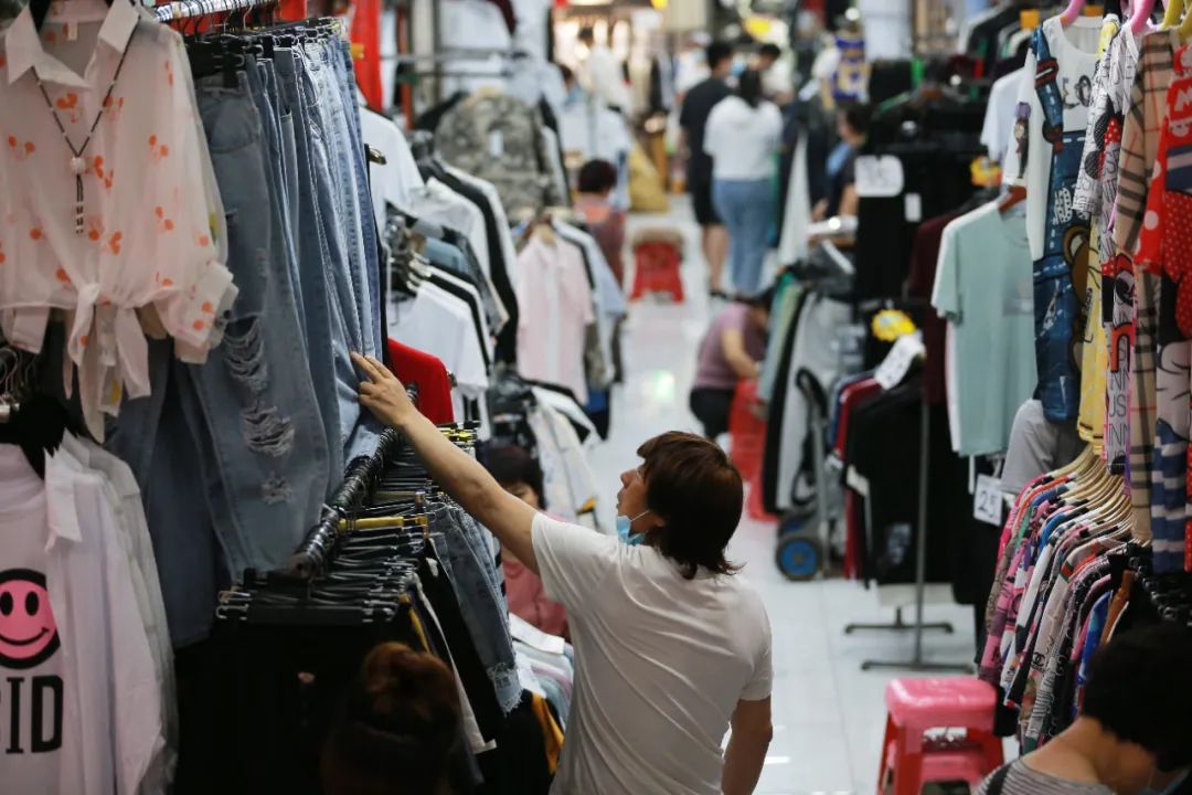 靠谱的服装批发市场,服装批发市场转型