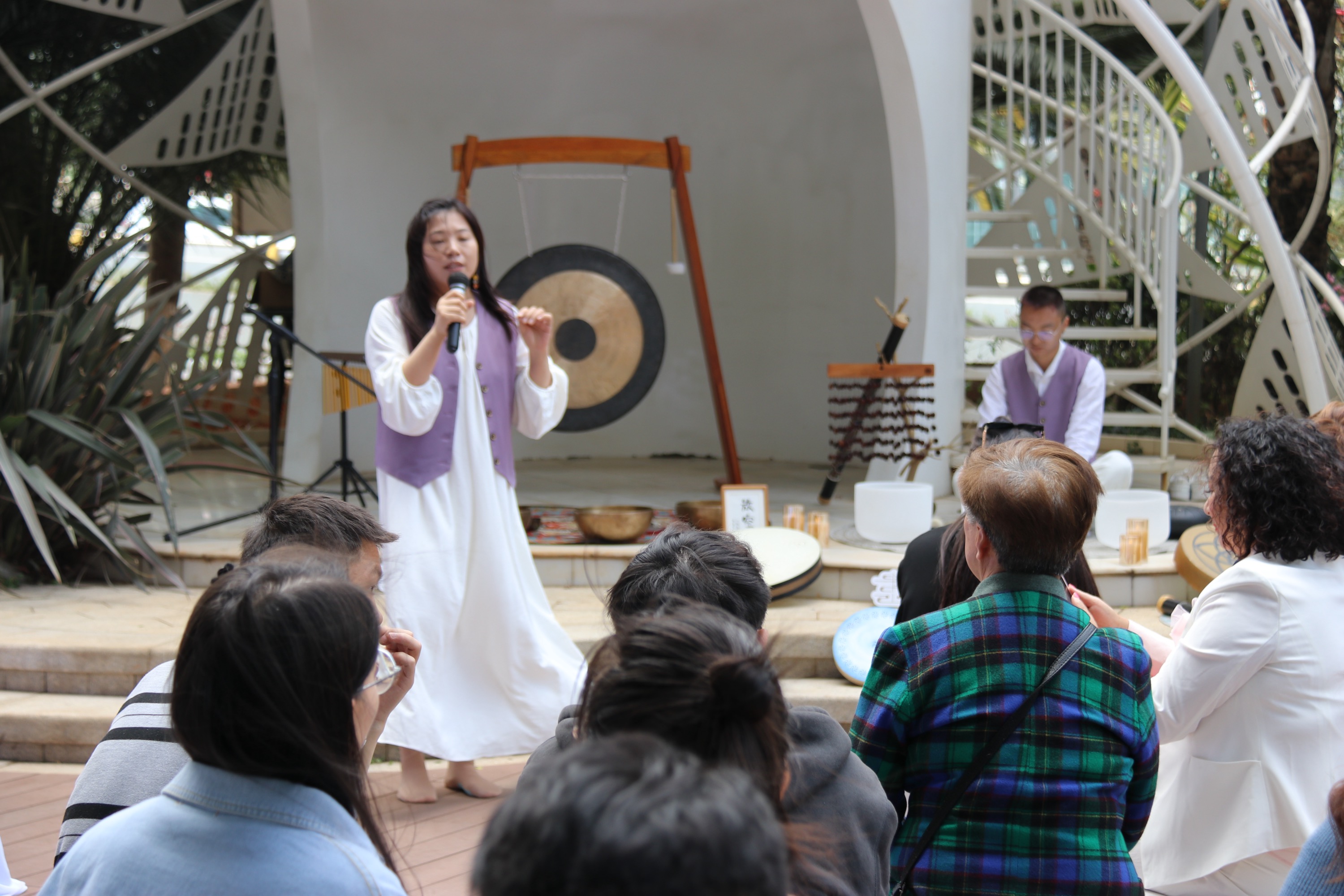 昆明户外草坪婚礼推荐,昆明户外草坪婚礼高级感