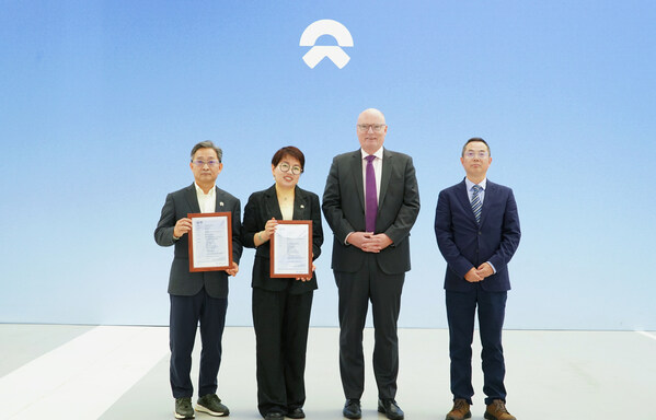 TUV莱茵为蔚来颁发ISO14064组织碳核查及ISO14067产品碳足迹证书