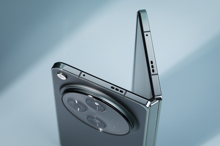 oppofindn3折叠屏手机副屏助手,oppofindn3代折叠屏支持无线充电吗