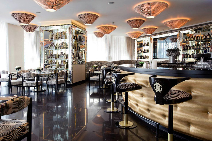 robertocavalli2017春夏,robertocavalli2022秋季系列的代表作