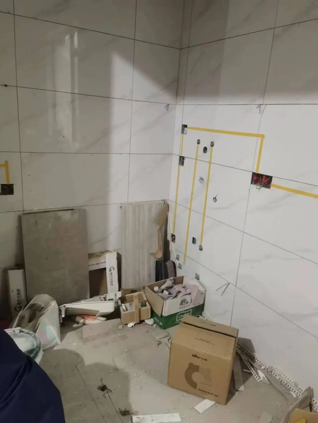 长沙市民花万元在安居乐定制橱柜，5年后橱柜没来门店跑了